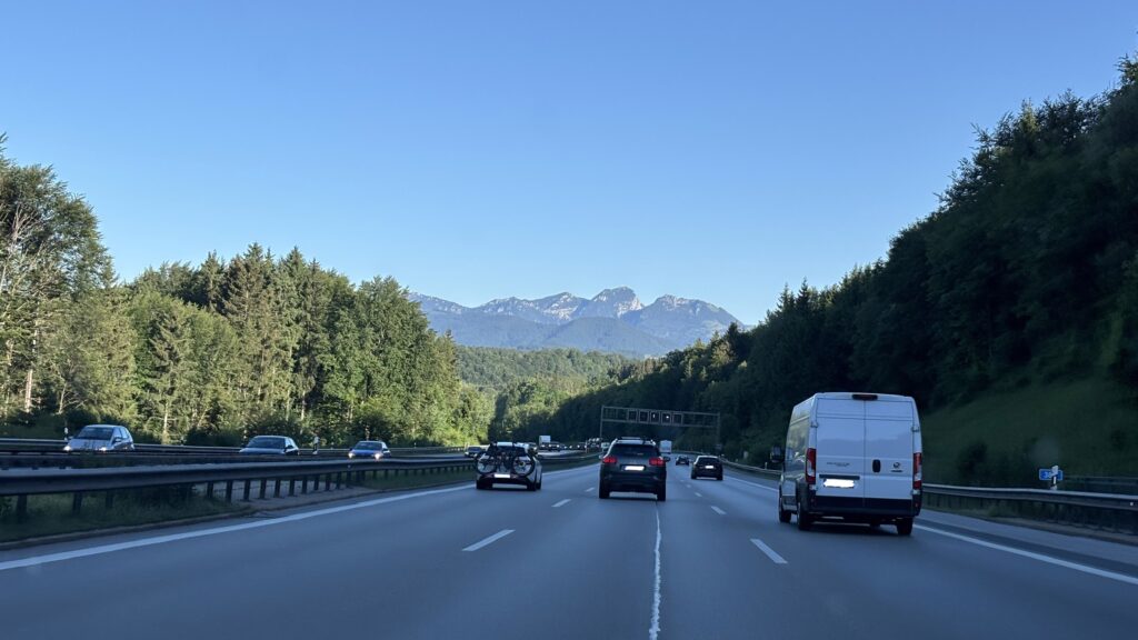 Deutschland - Germany Berge voraus - Mountains ahead